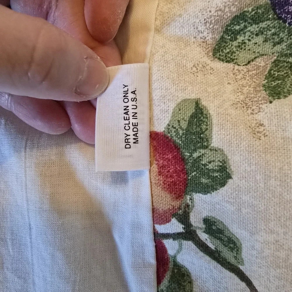 Longaberger Valance 17